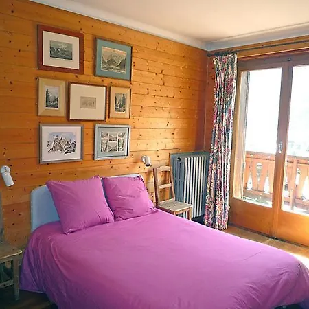 Дом отдыха Sleeps 12 Wifi